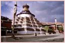 Tours to Khumbum stupa in Gyantse, Tibet.